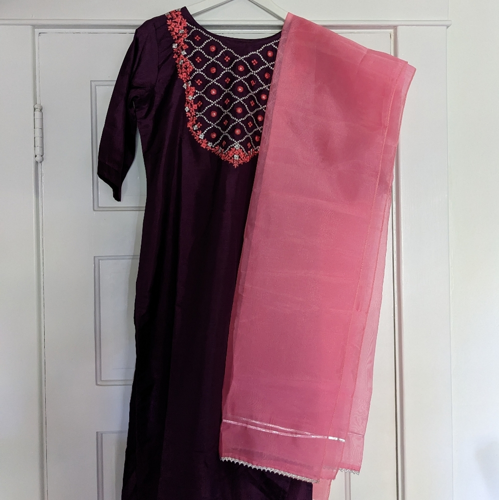 3 Piece PurpleSalwar Kameez Size 38 M Art silk